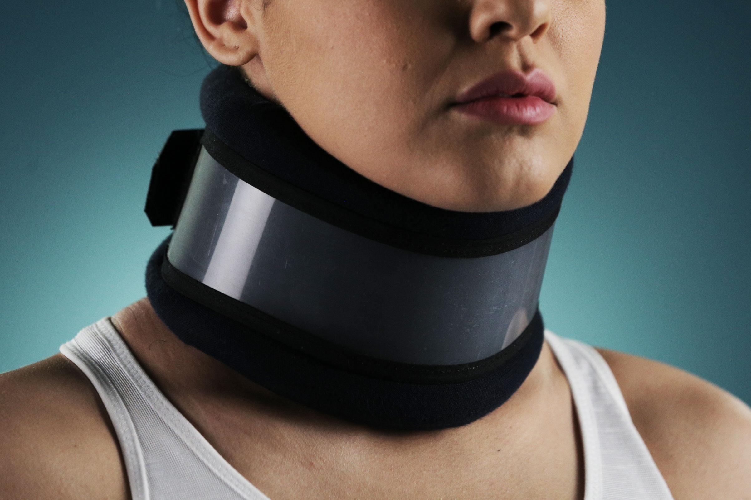 CONFOTEX COLLIER CERVICAL SEMI RIGIDE SOUPLE T/L